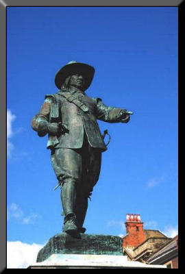 Picture of Cromwell's statue in St Ives